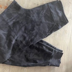 Lululemon align joggers 8 heritage camo
